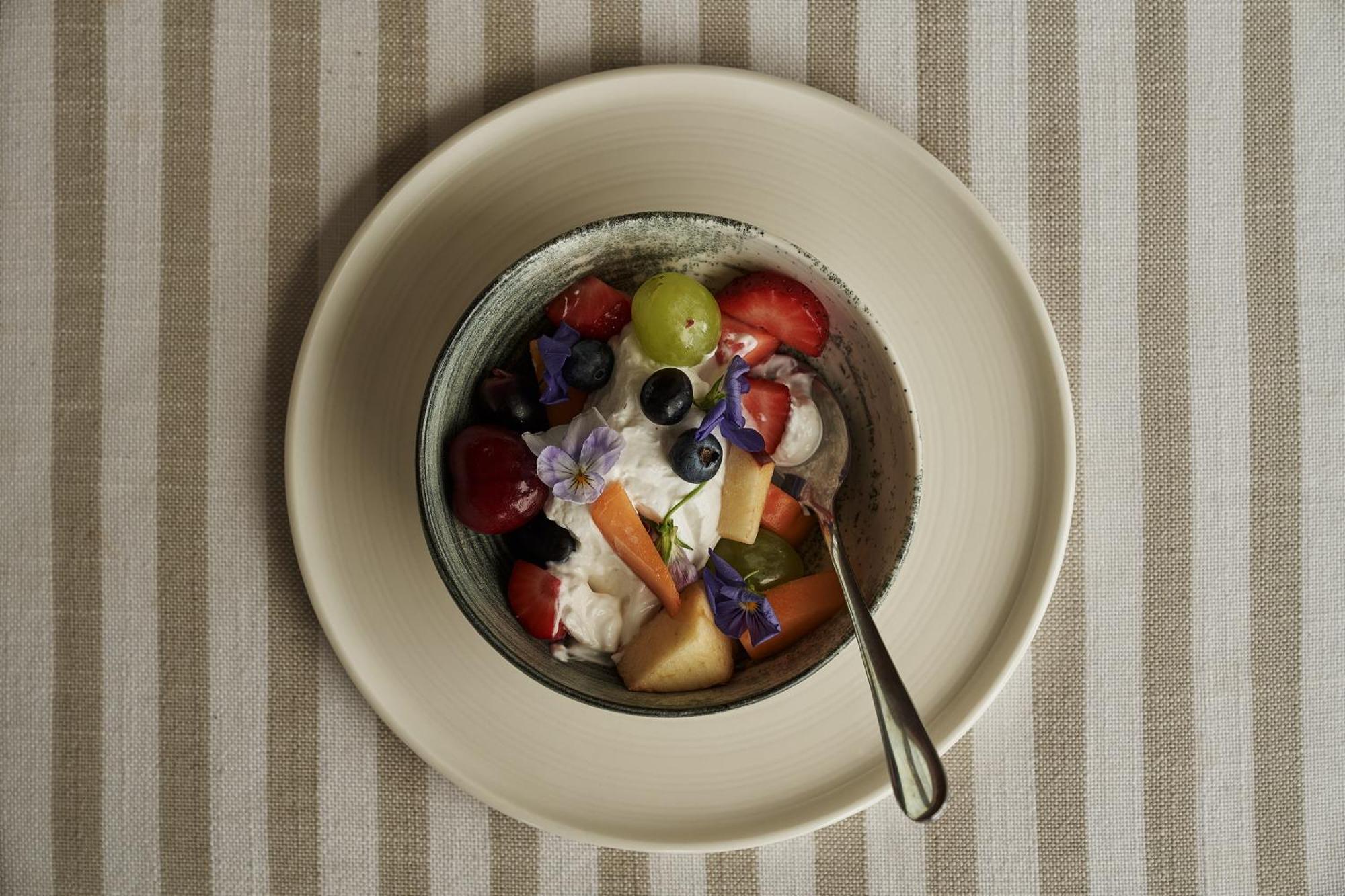 فندق The Newel Psychiko أثينا المظهر الخارجي الصورة Fruit salad